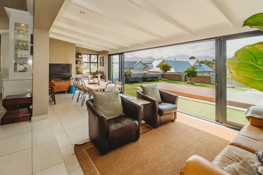 5 Bedroom Property for Sale in Kraaibosch Country Estate Western Cape